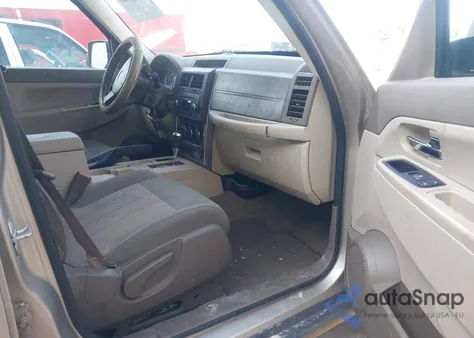 2010 Jeep Liberty Sport from USA, damaged, VIN 1J4PP2GK8AW136849